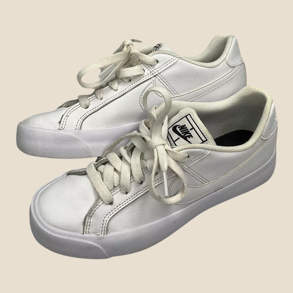Nike Court Royale AC Mens 5 Womens 6.5 White Black Leather Sneakers AO2810-102